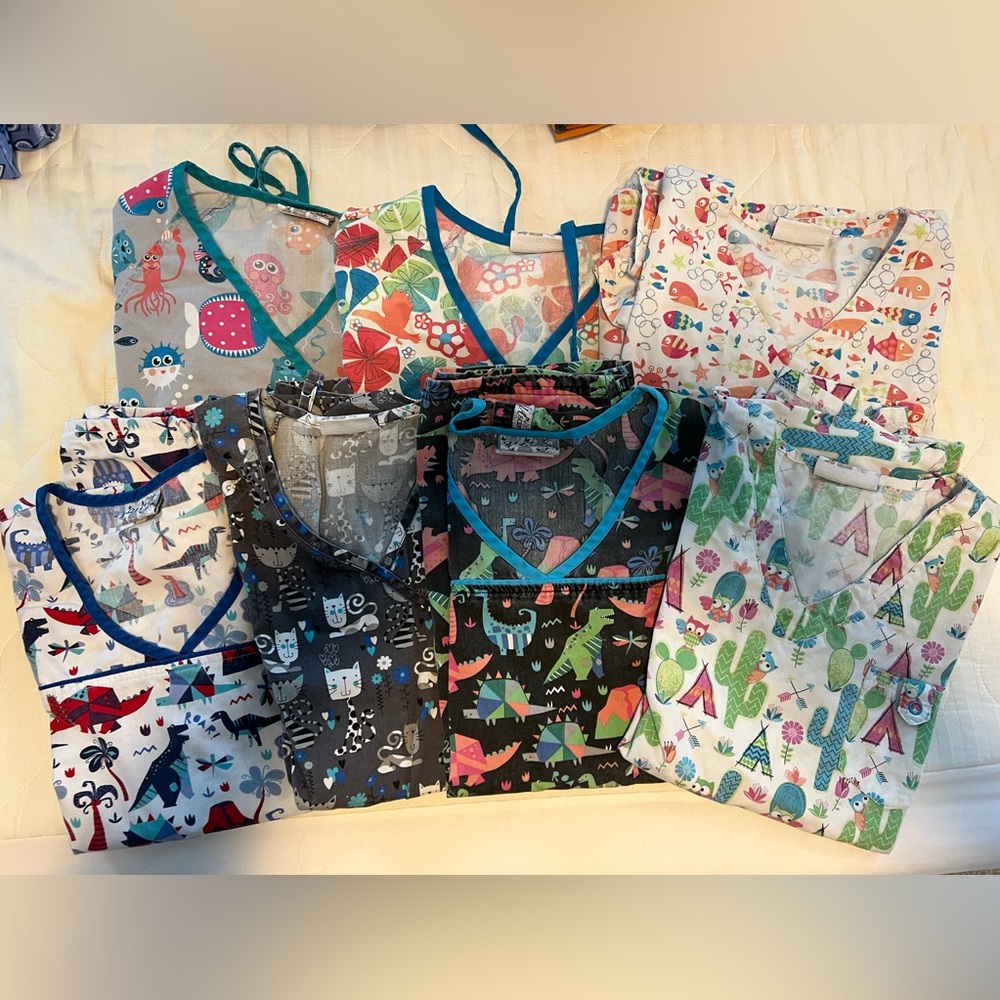 Patterned/Pediatrics scrub top bundle